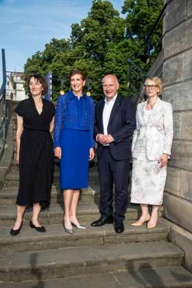 ABB STAATSOPER-Elisabeth Sobotka, Ilka Horstmeier, Kai Wegner und Nina Englert zu Gast bei der 20 Jubilaeums Ausgabe Staatsoper fuer Alle mit Giuseppe Verdis Oper Nabucco Freilicht Oper Konzert der Staatsoper Bebelplatz in Berlin am 23.05.2026 Berlin Deutschland *** ABB STAATSOPER Elisabeth Sobotka, Ilka Horstmeier, Kai Wegner and Nina Englert as guests at the 20th anniversary edition Staatsoper fuer Alle with Giuseppe Verdis opera Nabucco open-air opera concert at the Staatsoper Bebelplatz in Berlin on 23 05 2026 Berlin Germany