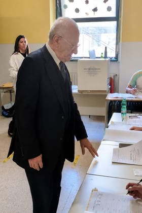 IPA85031305 - sal - 24 05 2026 Salerno. Salerno municipal elections. In the photo, mayoral candidate Vincenzo De Luca on the ballot.  Copyright: xFrancescoxPecorarox xFrancescoxPecorarox 85031305.jpeg
