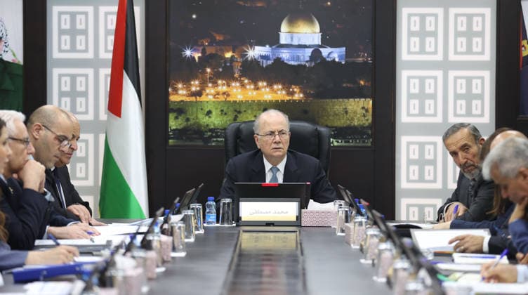 Palestinian cabinet discusses humanitarian situation in Gaza during meeting Palestinian Prime Minister Mohammad Mustafa chairs a cabinet meeting in the West Bank city of Ramallah on May 24, 2026. During the session, the cabinet warned of the rapidly deteriorating humanitarian situation in the Gaza Strip amid restrictions on the entry of food aid, fuel and medical supplies. Photo by Prime Minister Office apaimages Ramallah West Bank Palestinian Territory 240526_Ramallah_PMO_00(3) Copyright: xapaimagesxPrimexMinisterxOfficex xapaimagesx