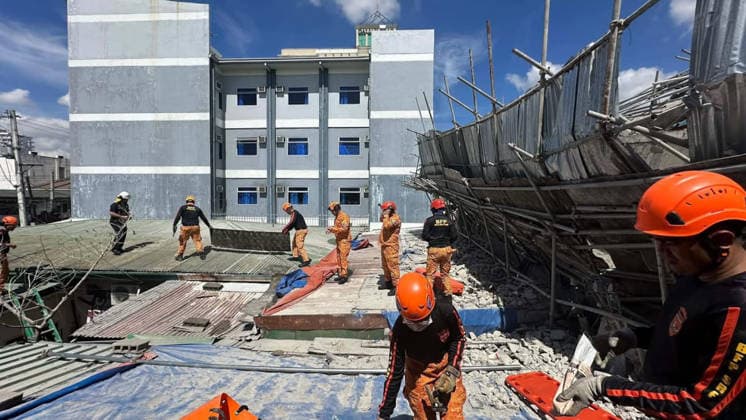 Building collapsed in Philippines, trapping multiple people, killing at least one ANGELES, PAMPANGA PROVINCE, PHILIPPINES - MAY 24: (----EDITORIAL USE ONLY - MANDATORY CREDIT - BUREAU OF FIRE PROTECTION (BFP) HANDOUT - NO MARKETING NO ADVERTISING CAMPAIGNS - DISTRIBUTED AS A SERVICE TO CLIENTS----) Rescuers conduct search and rescue operations at the rubble of a building after it collapsed, in Angeles, Pampanga Province, Philippines, on May 24, 2026. One Malaysian national has been found dead, at least 24 were rescued alive and at least 21 are still missing, after the nine-storey building that was under construction collapsed, according to the local authorities. Bureau of Fire Protection Handout Anadolu Angeles Philippines. Editoria  Copyright: x2026xAnadoluxBureauxofxFirexProtectionx xHandoutx