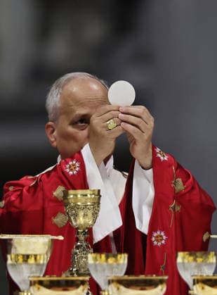 May 24, 2026. Vatican City - POLE LEO XIV celebrates the Holy Mass on the Solemnity of Pentecost in St. Peter s Basilia at the Vatican. EvandroInetti_via ZUMA Wire Vatican City State  - ZUMAi15_ 20260524_zaf_i15_046 Copyright: xEvandroxInettix