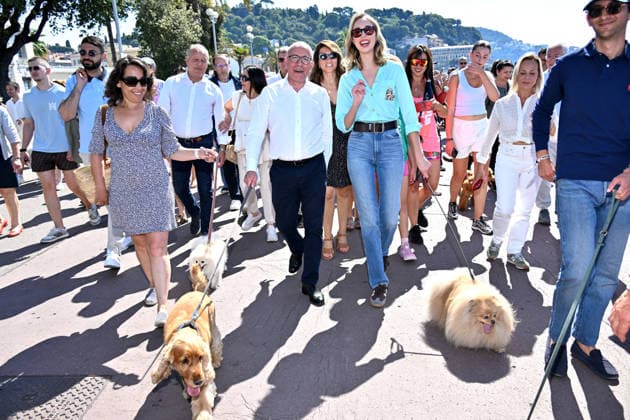 On the initiative of Henry Jean Servat, the journalist, writer and deputy mayor of Nice in charge of animal protection, the 5th Marche des Animaux took place on the Promenade des Anglais in Nice on May 24, 2026. This years patron was Princess Maria Chiara de Bourbon des Deux Siciles, in the presence of Eric Ciotti, mayor of Nice and president of the Union des Droites pour République, the mayor of Nice and president of the Union des Droites pour la République At the end of the route, the Negresco hotel invited all participants to go down to the beach at the Dog Bar set up for the occasion. Hundreds of people came along with their favorite animals An initiative for animal welfare For several years now, the city of Nice has pursued a pet-frie  Copyright: xBrunoxBebertx xBestimagexBrunoxBebertx xBestimagex