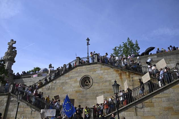 Millions Moments association organises march in Prague to Government Office in support of public Czech Television and Czech Radio, Prague, Czech Republic, on May 24, 2026. (CTKxPhoto MichalxKrumphanzl) CTKPhotoP2026052405267  CTKPhotoP2026052405267