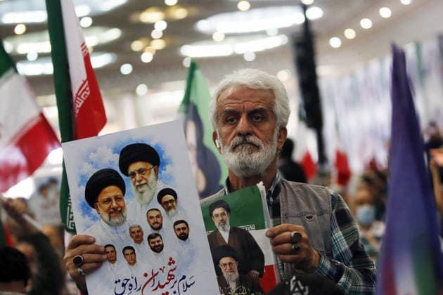News Bilder des Tages Memorial ceremony held in Tehran for victims of Iran-US-Israel conflict TEHRAN, IRAN - MAY 24: A memorial ceremony is held at the Imam Khomeini Mosalla Mosque for those who lost their lives in the conflict involving Iran, the United States, and Israel following the February 28 attacks, in Tehran, capital of Iran, on May 24, 2026. Fatemeh Bahrami Anadolu Tehran Iran. Editorial use only. Please get in touch for any other usage.  Copyright: x2026xAnadoluxFatemehxBahramix
