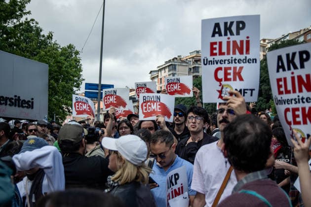 May 24, 2026, Istanbul, Istanbul, Turkey: Students, labor unions and civil society groups clashed with riot police on the third day after Istanbul Bilgi University was allegedly shut down by presidential decree signed by Turkish President Recep Tayyip Erdogan in Istanbul, Turkey, on May 22, 2026. Students occupying university buildings in protest against the closure decision were forcibly removed from the campus by police. Riot police used pepper spray during the intervention as violent scuffles erupted around the university. Demonstrators continued to protest in defense of academic freedom and university autonomy amid a heavy police presence. Istanbul Turkey  - ZUMAt171 20260524_zip_t171_020 Copyright: xAbdullahxTepelix