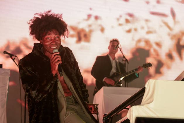 SaO PAULO, SP - 24.05.2026: C6 FEST 2026 - English poet and composer Benjamin Clementine performs at the Metlife Tent at the fourth edition of the C6 Fest held in Ibirapuera Park on the afternoon of this Sunday (24). The festival brings together national and international artists in performances of jazz, rock, indie, electronic and experimental music throughout the weekend. x2949971x  YurixMurakami