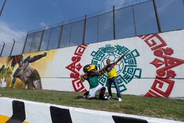 May 24, 2026, Mexico City, Mexico: The mural Futbol, recognized as the Guinness World Record largest hand painted brush football mural, was inaugurated in the Martin Carrera neighborhood of Mexico City. Created by Mexican artists, the artwork connects the Mesoamerican ballgame with contemporary football ahead of the 2026 FIFA World Cup. Former soccer players CUAUHTEMOC BLANCO, FRANCISCO KIKIN FONSECA, GERMAN VILLA and ANGEL REYNA attended the event, along with authorities from the Gustavo A. Madero borough and representatives of the Libertad Creativa Intercultural y Objetiva Foundation and the Elena Poniatowska Amor Foundation Mexico City Mexico - ZUMAl178 20260524_znp_l178_021 Copyright: xCristianxLeyvax