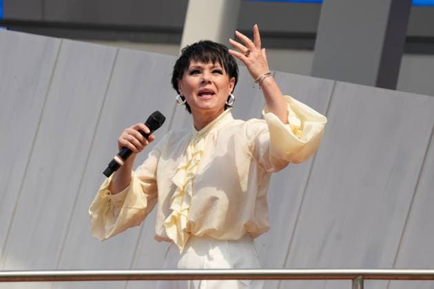 ZDF-Fernsehgarten 2026. Francine Jordi im ZDF Fernsehgarten - Koch-Battle am 24.05.2026 in Mainz. Mainz ZDF Fernsehgarten Rheinland-Pfalz *** ZDF Fernsehgarten 2026 Francine Jordi in the ZDF Fernsehgarten Koch Battle on 24 05 2026 in Mainz Mainz ZDF Fernsehgarten Rheinland Pfalz