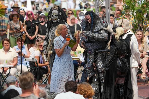 ZDF-Fernsehgarten 2026. Motherbeast Noora Louhimo und Lordi im ZDF Fernsehgarten Koch Battle am 24.05.2026 in Mainz. Mainz ZDF Fernsehgarten Rheinland-Pfalz *** ZDF Fernsehgarten 2026 Motherbeast Noora Louhimo and Lordi in the ZDF Fernsehgarten Koch Battle on 24 05 2026 in Mainz Mainz ZDF Fernsehgarten Rheinland Pfalz