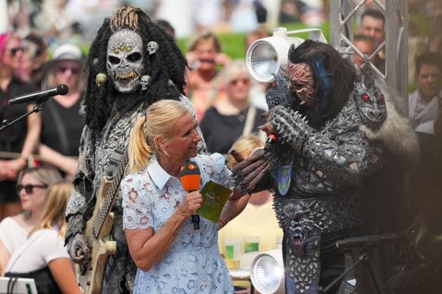 ZDF-Fernsehgarten 2026. Motherbeast Noora Louhimo und Lordi im ZDF Fernsehgarten Koch Battle am 24.05.2026 in Mainz. Mainz ZDF Fernsehgarten Rheinland-Pfalz *** ZDF Fernsehgarten 2026 Motherbeast Noora Louhimo and Lordi in the ZDF Fernsehgarten Koch Battle on 24 05 2026 in Mainz Mainz ZDF Fernsehgarten Rheinland Pfalz