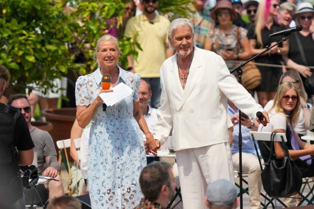 ZDF-Fernsehgarten 2026. Johnny Logan und Andrea (Kiwi) Kiewel im ZDF FernsehgartenKoch Battle am 24.05.2026 in Mainz. Mainz ZDF Fernsehgarten Rheinland-Pfalz *** ZDF Fernsehgarten 2026 Johnny Logan and Andrea Kiwi Kiewel in the ZDF FernsehgartenKoch Battle on 24 05 2026 in Mainz Mainz ZDF Fernsehgarten Rheinland Pfalz