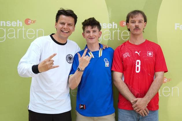 ZDF-Fernsehgarten 2026. Content Creator Aditotoro x Musiker paulomuc im ZDF Fernsehgarten Koch Battle am 24.05.2026 in Mainz. Mainz ZDF Fernsehgarten Rheinland-Pfalz *** ZDF Fernsehgarten 2026 Content Creator Aditotoro x musician paulomuc in the ZDF Fernsehgarten Koch Battle on 24 05 2026 in Mainz Mainz ZDF Fernsehgarten Rheinland Pfalz