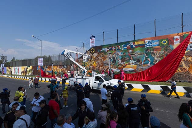 May 24, 2026, Mexico City, Mexico: The mural Futbol, recognized as the Guinness World Record largest hand painted brush football mural, was inaugurated in the Martin Carrera neighborhood of Mexico City. Created by Mexican artists, the artwork connects the Mesoamerican ballgame with contemporary football ahead of the 2026 FIFA World Cup. Former soccer players CUAUHTEMOC BLANCO, FRANCISCO KIKIN FONSECA, GERMAN VILLA and ANGEL REYNA attended the event, along with authorities from the Gustavo A. Madero borough and representatives of the Libertad Creativa Intercultural y Objetiva Foundation and the Elena Poniatowska Amor Foundation Mexico City Mexico - ZUMAl178 20260524_znp_l178_043 Copyright: xCristianxLeyvax