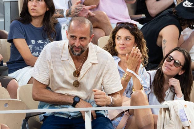 2026 French Open - Celebrities In Stand Day 1 NB Arié Elmaleh, Camille Lavabre in stand during the 2026 French Open at Roland Garros on May 24, 2026 in Paris, France. Photo by Nasser Berzane ABACAPRESS.COM  Copyright: xBerzanexNasser ABACAx