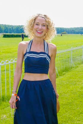 Aline von Drateln beim Fashion Raceday auf der Rennbahn Hoppegarten. *** Aline von Drateln at the Fashion Raceday at Hoppegarten racecourse