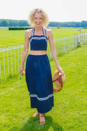 Aline von Drateln beim Fashion Raceday auf der Rennbahn Hoppegarten. *** Aline von Drateln at the Fashion Raceday at Hoppegarten racecourse