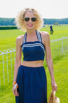 Aline von Drateln beim Fashion Raceday auf der Rennbahn Hoppegarten. *** Aline von Drateln at the Fashion Raceday at Hoppegarten racecourse