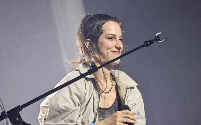RECORD DATE NOT STATED Oklou will perform at C6 Fest 2026 in Sao Paulo. Sao Paulo (SP), 05 24 2026 C6 Fest Show Oklou French singer, music producer and DJ Oklou, stage name of Marylou Mayniel, performs during the C6 Fest 2026, held this Sunday (24) of May 2026, in Sao Paulo. The artist is known for mixing electronic music, experimental pop and ambient in her compositions.(Foto: Leco Viana Thenews2 imago images) Oklou will perform at C6 Fest 2026 in Sao Paulo.  Copyright: xLecoxVianax