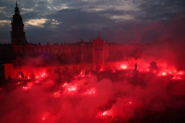 Wisla Krakow Celebrate Promotion To The Ekstraklasa Football League Fans celebrate Wisla Krakow promotion to the Ekstraklasa football league at Main Square in Krakow, Poland on May 24, 2026. Krakow Poland  Copyright: xJakubxPorzyckix originalFilename: porzycki-wislakra260524_npqVW.jpg