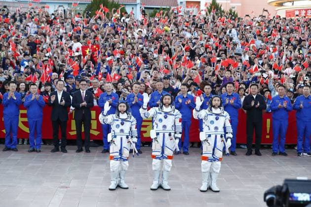 JIUQUAN, CHINA - MAY 24: Chinese astronauts Zhu Yangzhu, Zhang Zhiyuan, Li Jiaying (or Lai Ka-ying) attend a send-off ceremony at the Jiuquan Satellite Launch Center on May 24, 2026 in Jiuquan, Gansu Province of China. A send-off ceremony for the three Chinese astronauts of the Shenzhou-23 crewed space mission was held on May 24 at the Jiuquan Satellite Launch Center in northwest China.  Copyright: xVCGx 111643929621