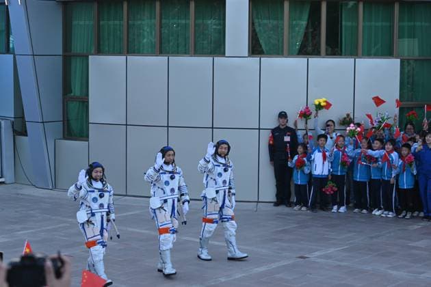 JIUQUAN, CHINA - MAY 24: Chinese astronauts Zhu Yangzhu, Zhang Zhiyuan, Li Jiaying (or Lai Ka-ying) attend a send-off ceremony at the Jiuquan Satellite Launch Center on May 24, 2026 in Jiuquan, Gansu Province of China. A send-off ceremony for the three Chinese astronauts of the Shenzhou-23 crewed space mission was held on May 24 at the Jiuquan Satellite Launch Center in northwest China.  Copyright: xVCGx 111643842039