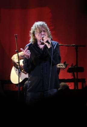 RECORD DATE NOT STATED Robert Plant performs with Saving Grace and Suzi Dian at C6 Fest 2026. Sao Paulo (SP), 05 24 2026 Music C6 Fest British singer Robert Plant performed alongside the Saving Grace project and singer Suzi Dian during the C6 Fest 2026, held this Sunday (May 24, 2026) at Ibirapuera Park in Sao Paulo. The show featured folk, blues, and classic reinterpretations from the artist s repertoire.(Foto: Leco Viana Thenews2 imago images) Robert Plant performs with Saving Grace and Suzi Dian at C6 Fest 2026.  Copyright: xLecoxVianax