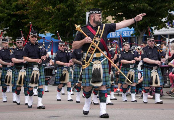 (260525) -- DELTA, May 25, 2026 -- A marching band performs during the Ladner May Days parade in Ladner, British Columbia, Canada, May 24, 2026. (Photo by Xinhua) CANADA-BRITISH COLUMBIA-LADNER-MAY DAYS PARADE LiangxSen 