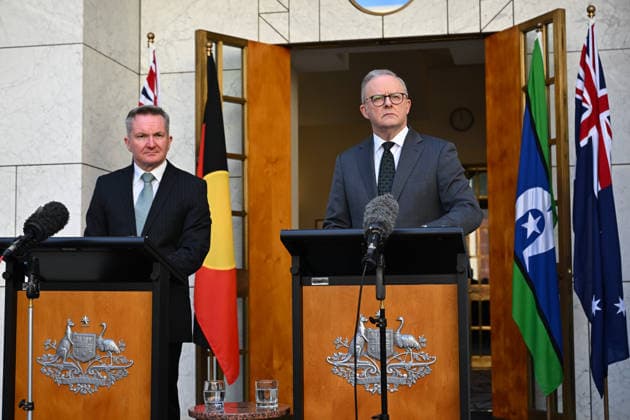 ANTHONY ALBANESE PRESSER, Australian Prime Minister Anthony Albanese and Australian Energy Minister Chris Bowen speak to the media during a press conference at Parliament House in Canberra, Monday, May 25, 2026. ( NO ARCHIVING CANBERRA AUSTRALIAN CAPITAL TERRITORY AUSTRALIA  Copyright: xLUKASxCOCHx 20260525128394461863