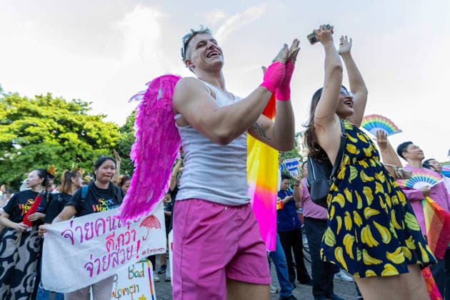 May 24, 2026, Chiang Mai, Thailand: Participants cheer and clap during The Chiang Mai Pride Parade 2026 celebrations. The Chiang Mai Pride Parade 2026 took place in Chiang Mai, Thailand. Chiang Mai province holds Thailandis first Pride Month celebrations annually, promoting gender equality, diversity, and human rights as part of Pride Month activities in northern Thailand. Chiang Mai Thailand - ZUMAs197 20260524_aaa_s197_137 Copyright: xPongmanatxTasirix