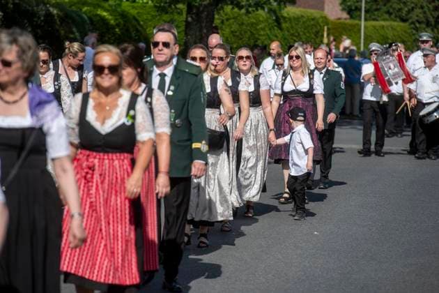 Schützenfest mit Umzug in Großenbaum 24.05.2026 in Duisburg ** NUR FÜR REDAKTIONELLE ZWECKE ** EDITORIAL USE ONLY **<p>Schützenfest mit Umzug in Großenbaum 24.05.2026 in Duisburg Deutschland NRW Duisburg Copyright: DanielxAttia *** Schützenfest with parade in Großenbaum 24 05 2026 in Duisburg FOR EDITORIAL PURPOSES ONLY EDITORIAL USE ONLY p Schützenfest with parade in Großenbaum 24 05 2026 in Duisburg Germany NRW Duisburg Copyright DanielxAttia Copyright: DanielxAttia doc85zvtzrf4sl8h2d4pjl ,EDITORIAL USE ONLY