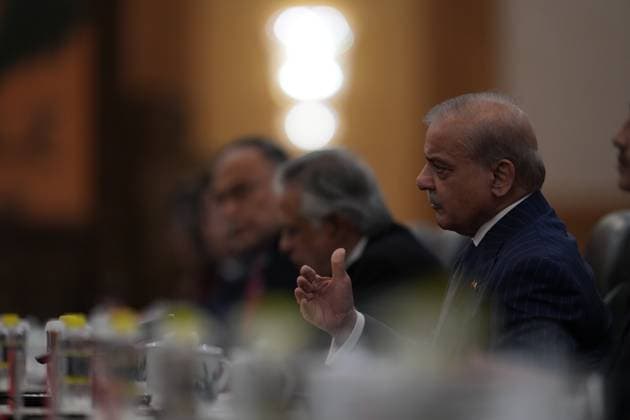 BEIJING, CHINA - MAY 25: Chinese President Xi Jinping (not in the picture) holds talks with Pakistani Prime Minister Shehbaz Sharif, who is on an official visit to China, at the Great Hall of the People on May 25, 2026 in Beijing, China. Chinese President Xi Jinping met with Pakistani Prime Minister Shehbaz Sharif in Beijing on May 25.  Copyright: xVCGx 111643993222