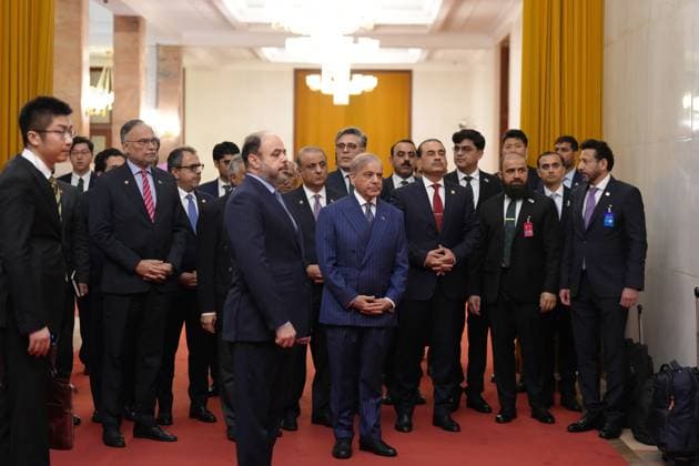 BEIJING, CHINA - MAY 25: Pakistani Prime Minister Shehbaz Sharif arrives at the Great Hall of the People on May 25, 2026 in Beijing, China. Chinese President Xi Jinping met with Pakistani Prime Minister Shehbaz Sharif in Beijing on May 25.  Copyright: xVCGx 111643993187