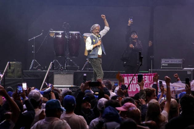 May 24, 2026, Bogota, Bogota D.C, Colombia: Colombian right-wing candidate Paloma Valencia s running mate Juan Daniel Oviedo takes part during the political campaign rally closure in Bogota s Movistar Arena may 24, 2026. Bogota Colombia - ZUMAvp1_ 20260524_zia_vp1_008 Copyright: xJorgexLondonox