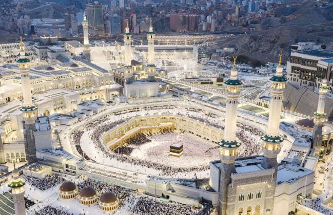 News Bilder des Tages Muslim worshippers perform prayers around the Kaaba at the Grand Mosque in Mecca, Saudi Arabia Muslim worshippers perform prayers around the Kaaba at the Grand Mosque in Mecca, Saudi Arabia, on May 25, 2026, in preparation for the annual Hajj pilgrimage. Millions of Muslims from around the world travel to Saudi Arabia to perform the annual Hajj rituals. Photo by Saudi Press Agency apaimages Saudi Arabia 250526_Saudi_Arabia_SPA_00(8) Copyright: xapaimagesxSaudixPressxAgencyx xapaimagesx