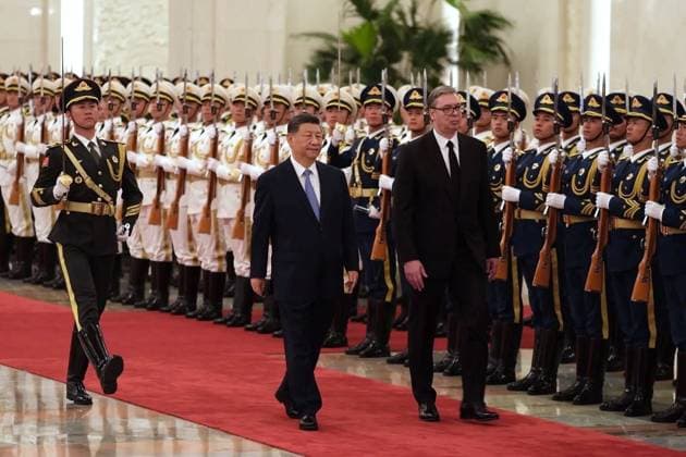 News Bilder des Tages China Serbia 9173128 25.05.2026 Chinese President Xi Jinping and Serbian President Aleksandar Vucic attend a welcome ceremony, in Beijing, China. Alexey Tashchilin Sputnik Beijing China  Copyright: xAlexeyxTashchilinx