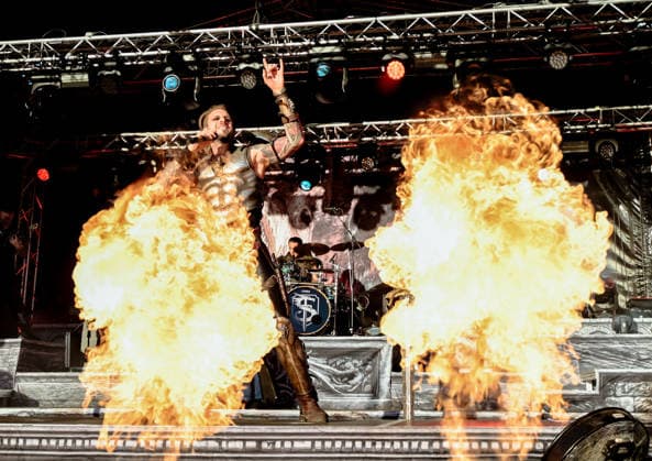 24.05.2026, xlakx, Entertainment, Pfingst-Spectaculum v.l. Die Band Feuerschwanz (Ben Metzner) live beim Pfingst-Spectaculum 2026 im Schlosspark Oranienburg. Oranienburg *** 24 05 2026, xlakx, Entertainment, Pfingst Spectaculum v l The band Feuerschwanz Ben Metzner live at Pfingst Spectaculum 2026 in Oranienburg Palace Park Oranienburg Daniel Lakomski