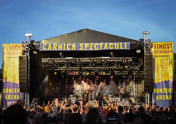 24.05.2026, xlakx, Entertainment, Pfingst-Spectaculum v.l. Die Band Feuerschwanz live beim Pfingst-Spectaculum 2026 im Schlosspark Oranienburg. Oranienburg *** 24 05 2026, xlakx, Entertainment, Pfingst Spectaculum v l The band Feuerschwanz live at Pfingst Spectaculum 2026 in Oranienburg Palace Park Oranienburg Daniel Lakomski