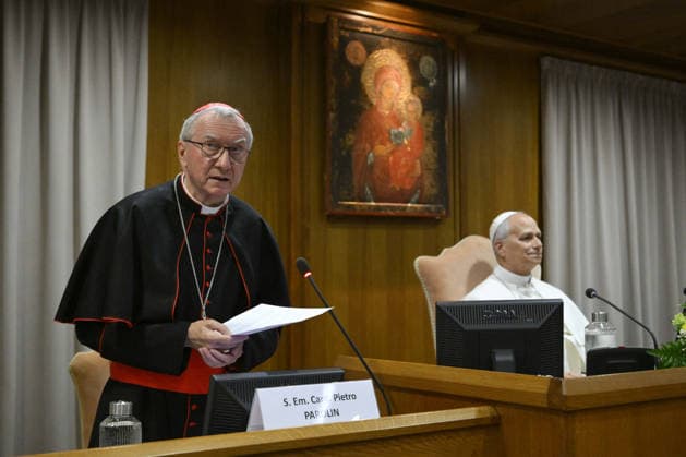 Pope Leo XIV Presents His First Encyclical On Artificial Intelligence - Vatican Pope Leo XIV and Cardinal Secretary of State Pietro Parolin attend the presentation of Pope Leo’s first Encyclical titled ‘Magnifica humanitas’ (Magnificent Humanity), in the Vatican on May 25, 2026, a call to remain human in the age of Artificial Intelligence (AI). Pope Leon XIV appealed for the safeguarding of humanity, promotion of truth, dignity of work, social justice, and peace. Photo by (EV) Simone Risoluti Vatican Media ABACAPRESS.COM Vatican City Rome Vatican (or Holy See)  Copyright: xABACAx
