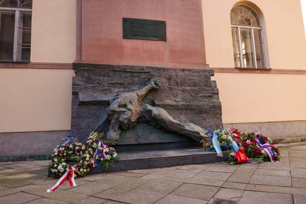 May 25, 2026, Brno, South Moravia, Czech Republic: Commemorative Plaque Anti-Fascist Fightersduring a commemorative ceremony honoring the victims of Nazism in Brno, Czech Republic, on May 25, 2026. The 76th Congress of Sudeten Germans took place in Brno, Czech Republic, from May 22 to 25, 2026, marking the first time the event was held in the country. Brno Czech Republic  - ZUMAc315 20260525_zsp_c315_005 Copyright: xMichaelxCabalx