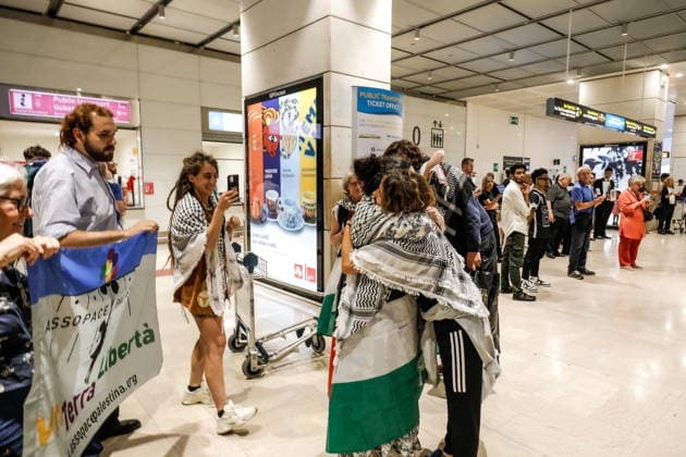 May 25, 2026, Venice, Rome, Italy: May 25, 2026, Venice, Marco Polo Airport - Beatrice Lio and Simone Zambrin, members of the Global Sumud Flotilla, return to Italy after their second peaceful expedition to Gaza to call for the opening of a humanitarian corridor and an end to the blockade of the Strip. Venice  - ZUMAa289 20260525_zia_a289_002 Copyright: xMircoxToniolox xAgfx