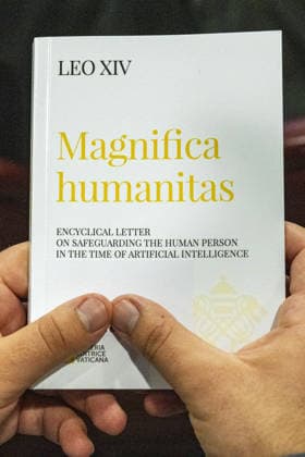 Pope Leo XIV Presents His First Encyclical On Artificial Intelligence - Vatican Pope Leo XIV attends the presentation of his first Encyclical titled ‘Magnifica humanitas’ (Magnificent Humanity), in the Vatican on May 25, 2026, a call to remain human in the age of Artificial Intelligence (AI). Pope Leon XIV appealed for the safeguarding of humanity, promotion of truth, dignity of work, social justice, and peace. Photo by (EV) A.Giuliani Vatican Pool ABACAPRESS.COM Rome Vatican (or Holy See)  Copyright: xABACAx