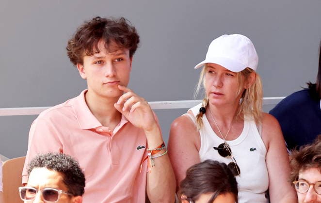Actress Ludivine Sagnier in the stands attend Day Two of the 2026 Roland Garros French Open on May 25, 2026 in Paris, France Jacovides Moreau Bestimage Celebs in the stands attend Day Two of the 2026 French Open on May 25, 2026 in Paris, France Paris France  Copyright: xJACOVIDES-MOREAUx xBESTIMAGExJACOVIDES-MOREAUx xBESTIMAGEx