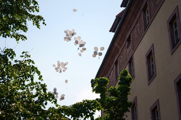 May 25, 2026, Brno, South Moravia, Czech Republic: Opponents of reconciliation with Sudeten Germans released ballons with the names of the victims of Nazism during a commemorative ceremony honoring the victims of Nazism in Brno, Czech Republic, on May 25, 2026. The 76th Congress of Sudeten Germans took place in Brno, Czech Republic, from May 22 to 25, 2026, marking the first time the event was held in the country. Brno Czech Republic - ZUMAc315 20260525_zsp_c315_047 Copyright: xMichaelxCabalx