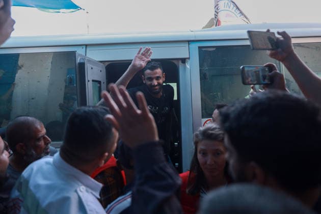 A group of Palestinians released by Israel arrived in Gaza DEIR AL-BALAH, GAZA, PALESTINE - MAY 25: Five Palestinians arrive al-Aqsa Martyrs Hospital for medical examinations after being released by Israeli military in Deir al-Balah, Gaza, Palestine on May 25, 2026. Abdalhkem Abu Riash Anadolu Deir al-Balah Gaza. Editorial use only. Please get in touch for any other usage.  Copyright: x2026xAnadoluxAbdalhkemxAbuxRiashx