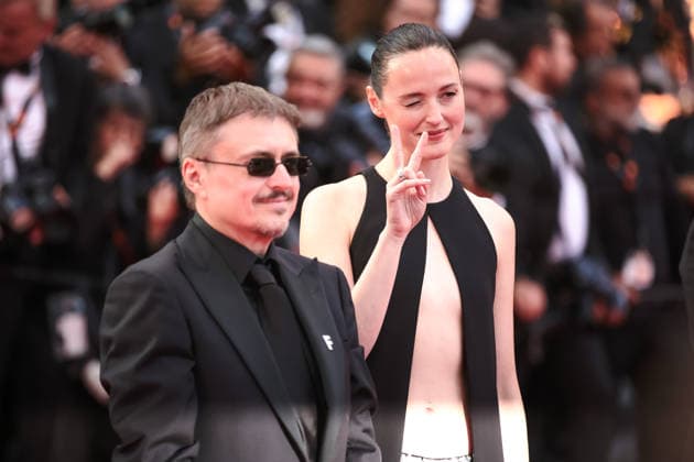 May 23, 2026, Cannes, France: Cristian Mungiu and Renate Reinsve attend the Closing Ceremony red carpet of the 79th Cannes Film Festival Cannes France - ZUMAs197 20260523_aaa_s197_864 Copyright: xMarcoxBaradax
