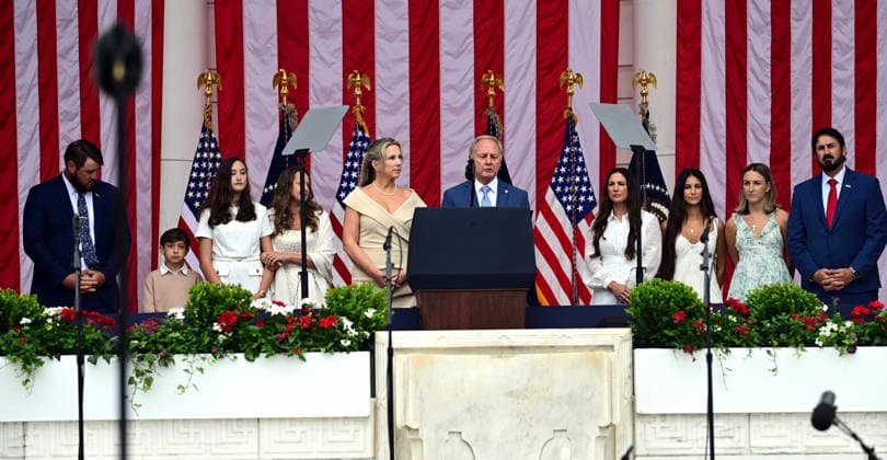 United States President Donald J Trump delivers remarks in the Amphitheater after laying a wreath at the Tomb of the Unknowns at Arlington National Cemetery in Arlington, Virginia on Memorial Day, Monday, May 25, 2026..  WAX20260525222 KylexMazza