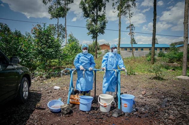 Ebola precautions continue in Democratic Republic of Congo GOMA, DEMOCRATIC REPUBLIC OF THE CONGO - MAY 25: Health workers carry out hand sanitizing, handwashing and temperature screening procedures for travelers at the Kanyaruchinya checkpoint near Goma as part of preventive measures against the Ebola virus in Goma, Democratic Republic of the Congo, on May 25, 2026. Stringer Anadolu Goma Democratic Republic of the Congo. Editorial use only. Please get in touch for any other usage.  Copyright: x2026xAnadoluxStringerx