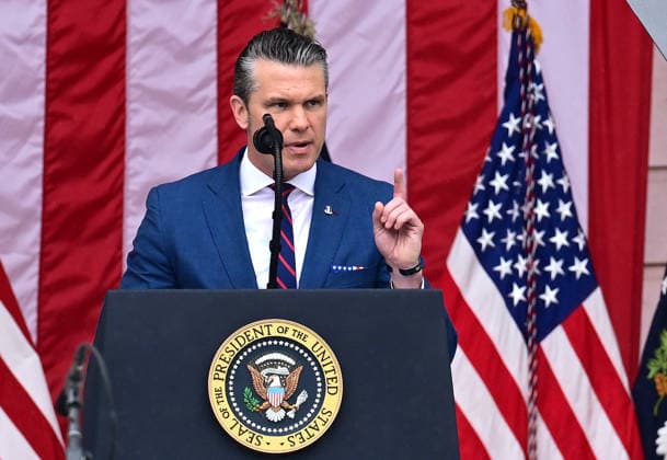 Trump Remarks on Memorial Day at Arlington National Cemetery United States Secretary of War Pete Hegseth delivers remarks in the Amphitheater after US President Donald J Trump laid a wreath at the Tomb of the Unknowns at Arlington National Cemetery in Arlington, Virginia on Memorial Day, Monday, May 25, 2026. Credit: Kyle Mazza Pool via CNP Arlington Virginia United States  Copyright: xPool ABACAx