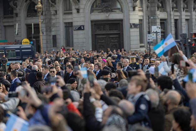 Argentina: President Javier Milei leads the Tedeum. President Javier Milei presides over the traditional Tedeum at the Metropolitan Cathedral. This religious ceremony celebrates the Revolution of May 25, 1810, a historic date marking the establishment of Argentina™s first national government. In the photo: President Javier Milei arriving at the Cabildo. Buenos Aires Argentina Copyright: xImagoxImages EstebanxOsoriox _52A6006