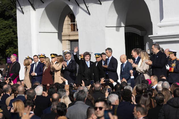 Argentina: President Javier Milei leads the Tedeum. President Javier Milei presides over the traditional Tedeum at the Metropolitan Cathedral. This religious ceremony celebrates the Revolution of May 25, 1810, a historic date marking the establishment of Argentina™s first national government. Buenos Aires Argentina Copyright: xImagoxImages EstebanxOsoriox _52A8166